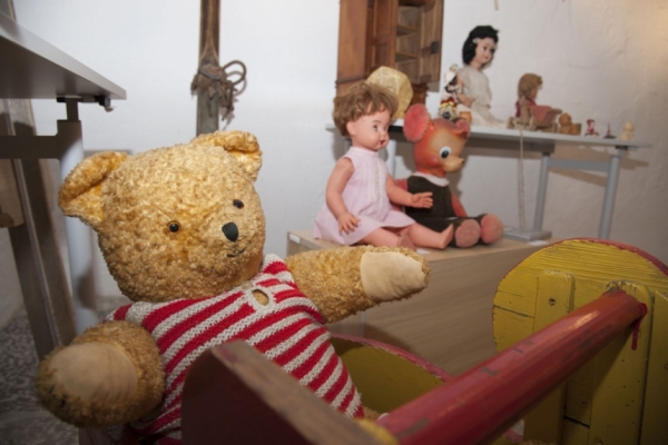 Igrače iz Divaškega pragu (foto: Jasmina Čeligoj) Igrače iz Divaškega pragu (foto: Jasmina Čeligoj)