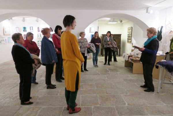 Gospa Nadja Gombač nam je za konec zrecitirala tri svoje pesmi in tako lepo zaključila praznovanje letošnjega dneva žena (foto: Vanja Debevec)