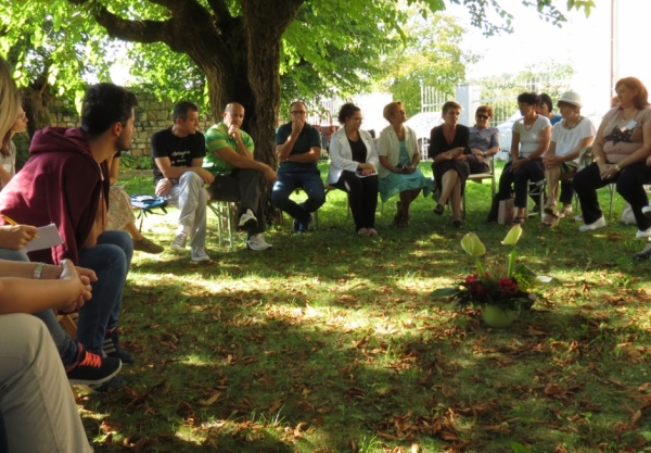 Mentorice Mreže šol PŠJ med predstavitvijo svojega dela udeležencem delavnice WWF (foto: Letizia Fambri)