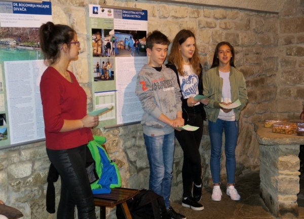 Učenci OŠ Dragotina Ketteja iz Ilirske Bistrice (foto: Darja Kranjc) Učenci OŠ Dragotina Ketteja iz Ilirske Bistrice (foto: Darja Kranjc)