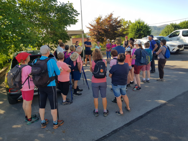 Jutranji zbor v Harijah (foto: Darja Kranjc)