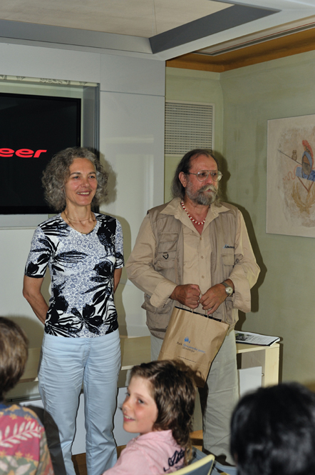 Direktorica JZ PŠJ in Jadran Sterle napovedujeta predpremiero filma Zazidan kamen Krasa Direktorica JZ PŠJ in Jadran Sterle napovedujeta predpremiero filma Zazidan kamen Krasa